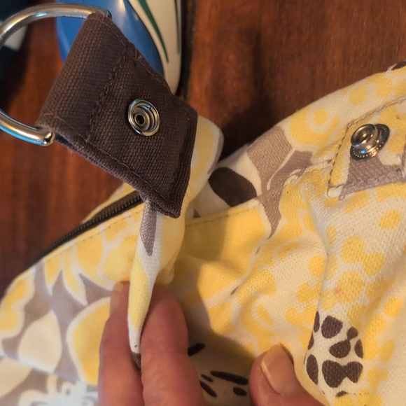 Thirty-One Yellow Brown Floral Print XL Weekender Travel Bag Good Condition - Picture 4 of 7